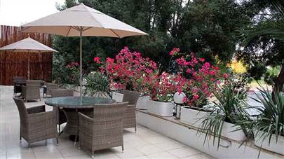 حیاط هتل سورینت صدف کیش حیاط هتل سورینت صدف کیش